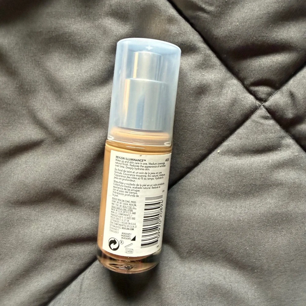 Revlon Illuminance Foundation Women‎ 405 Hazelnut Excellent Skin-Caring Squalane